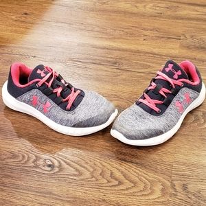 Girls Under Armour Shoes size 1